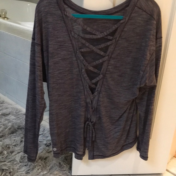 NWT Lululemon Laced with Intent Top size 8 - Picture 2 of 6